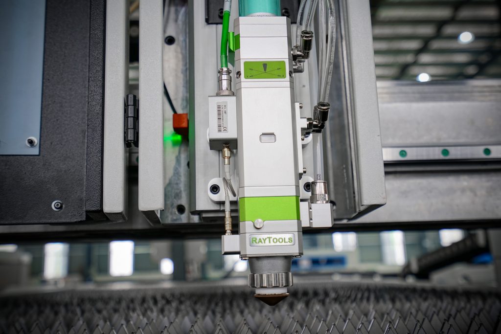 3015 máquina de corte de metal a laser de fibra de plataforma única 3000 w raycus ipg potência do laser