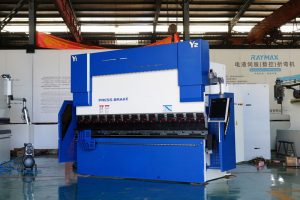 Como escolher a máquina de freio de prensa hidráulica CNC adequada